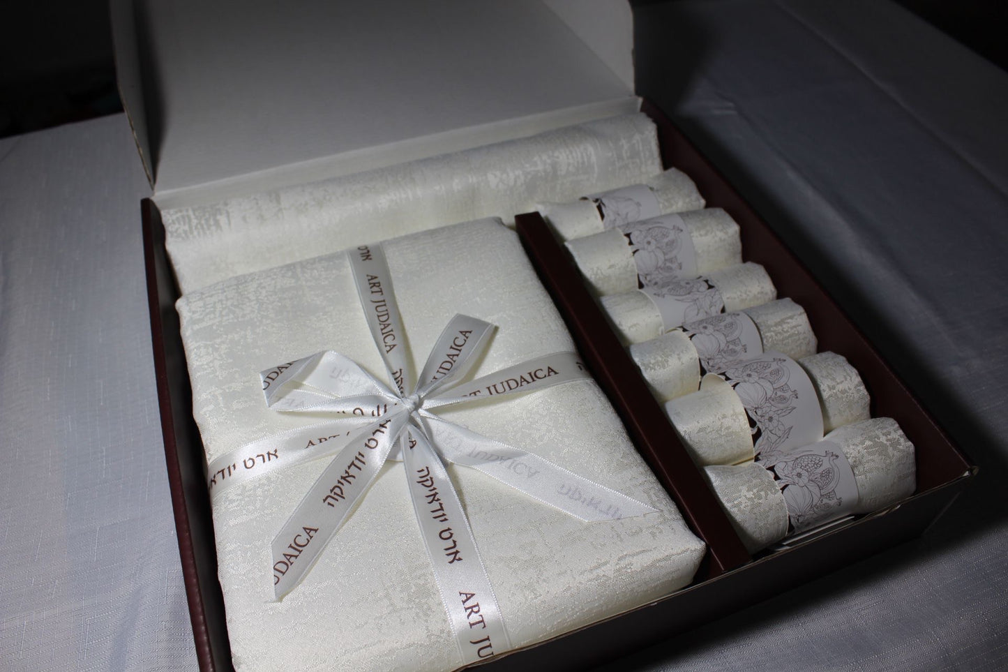 סט לשולחן- מפה,ראנר למרכז שולחן,שישיית מפיות