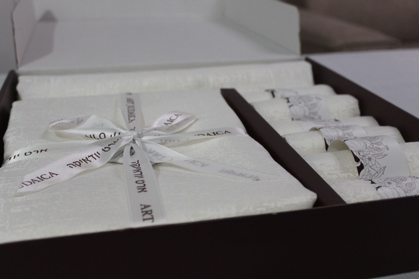 סט לשולחן- מפה,ראנר למרכז שולחן,שישיית מפיות